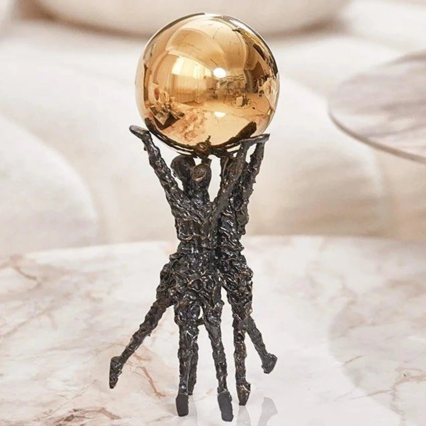 Luxuriöse Goldkugel Skulptur – Metall Tischdekoration,