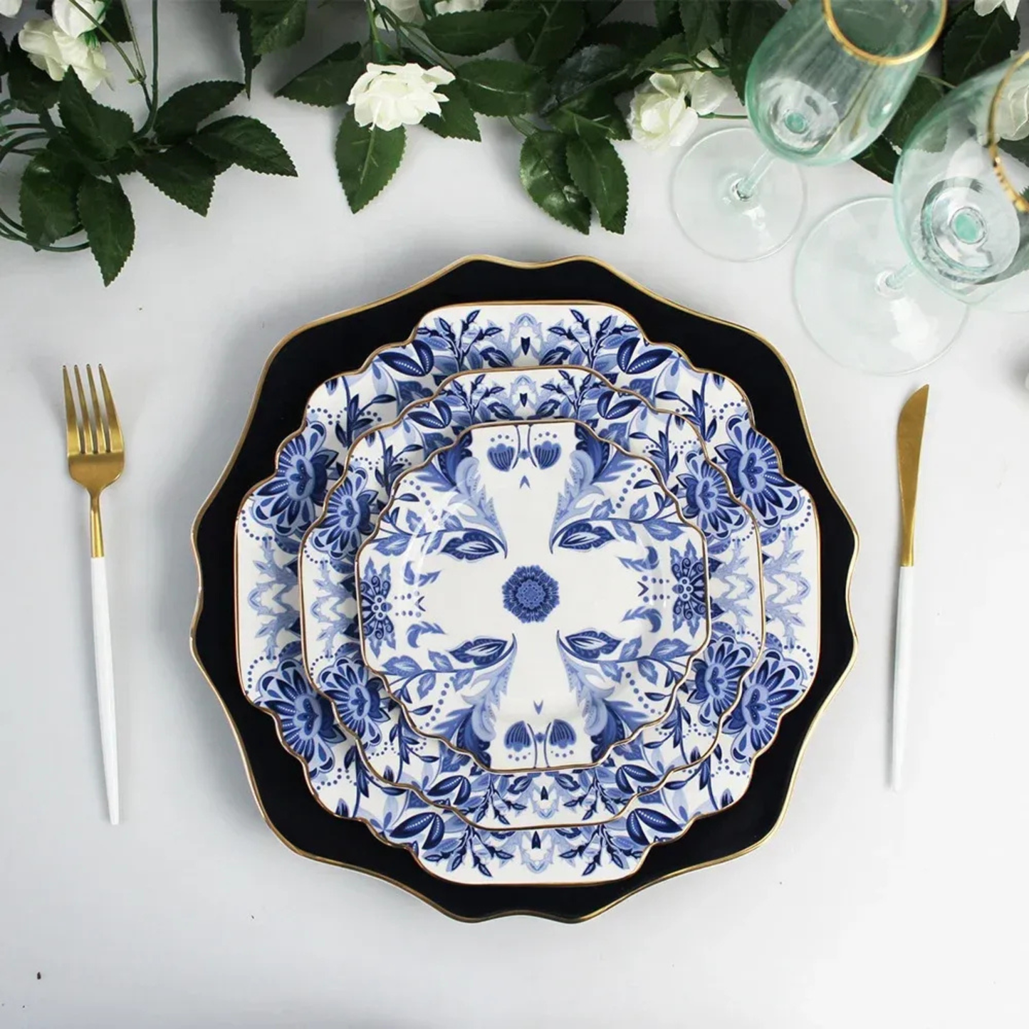 Exquisites Luxus Blau Blumengeschirr mit Goldrand