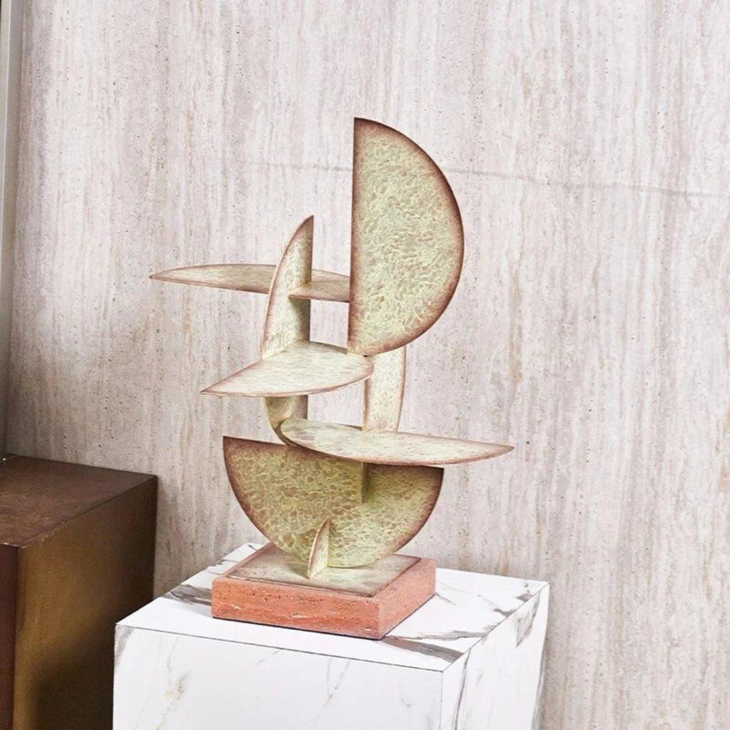 Handgefertigte Eisen-Skulptur im Halbkreis-Design