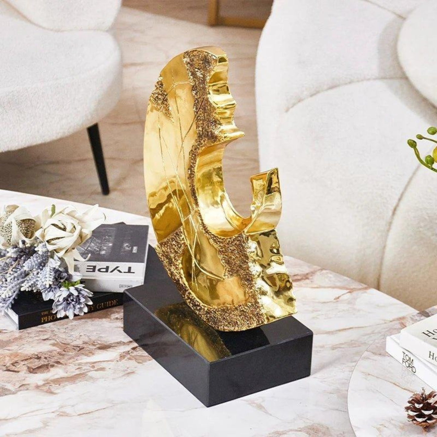 Luxus Goldene Harz Figur mit Marmorfuß