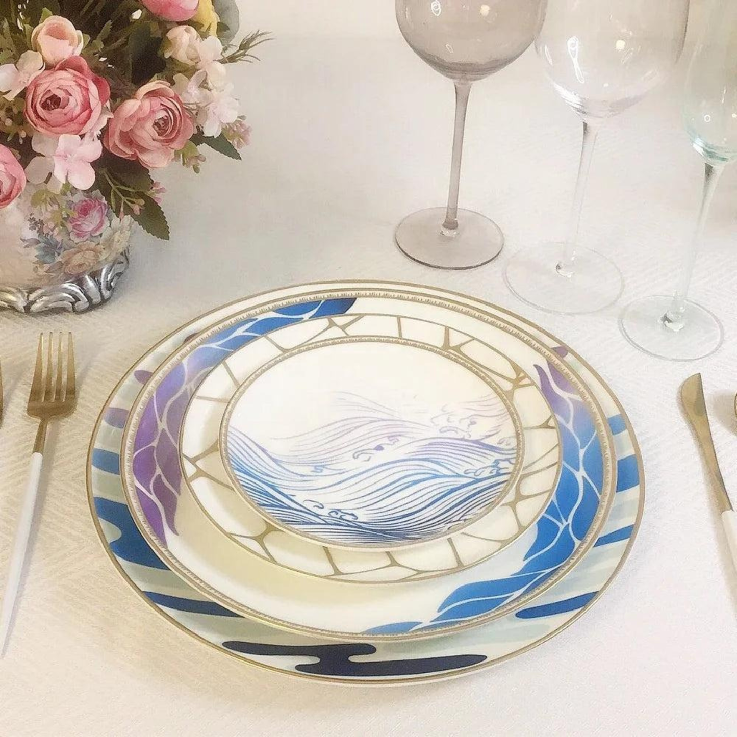 Luxuriöses Elegance Decal Bone China Geschirrset