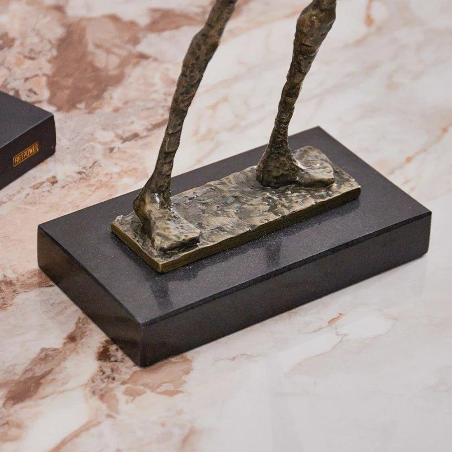 Vintage Bläser-Skulptur – Handgefertigte Metallfigur