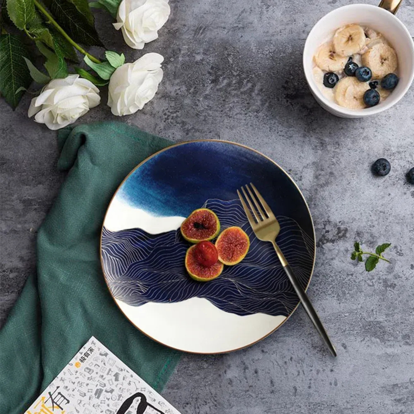 Luxuriöses Blau-Marmor Bone China Geschirrset mit Goldrand