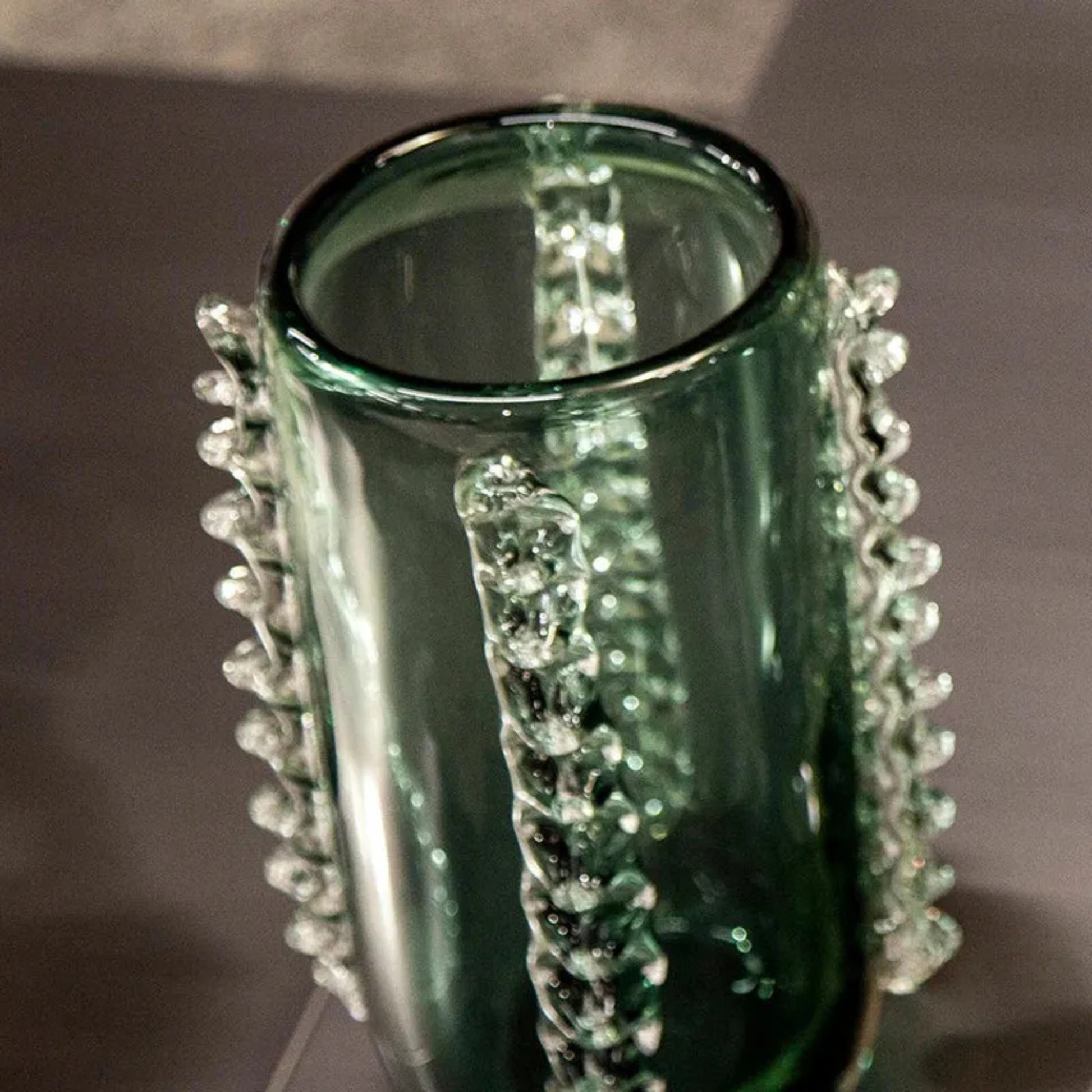 Set aus 2 handgefertigten Glasvasen – dick, schwer, luxuriös, modern