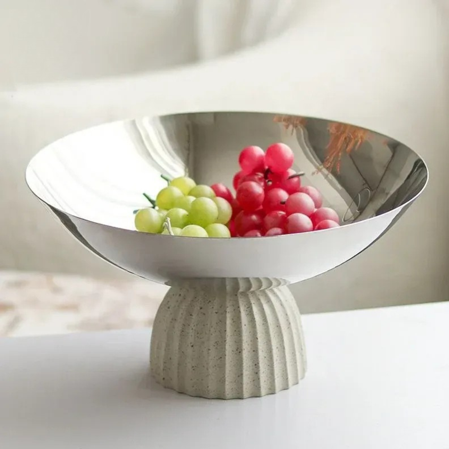 Große Nordische Metall Obstschale mit Harzbasis