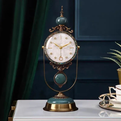 Retro Europäische Tischuhr aus Glas und Messing