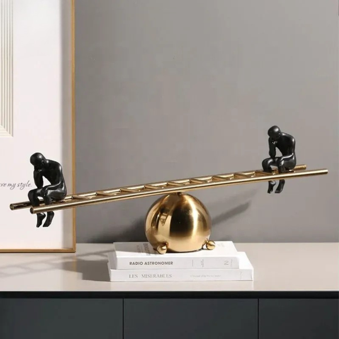 Luxus Metall Skulptur Abstrakt Schwarz Gold Leiter Design 69cm