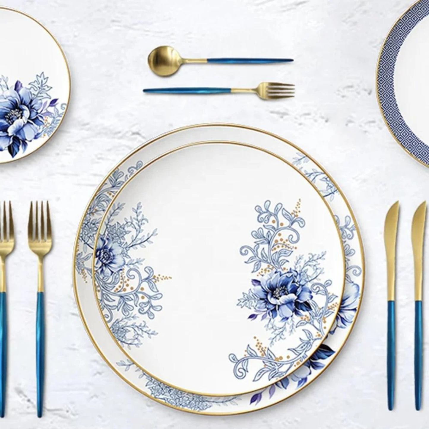 Luxuriöses Elegant Blue Classic Bone China Geschirrset