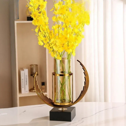 Große Goldene Glasvase mit Metallrahmen – 34 cm