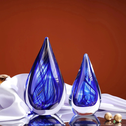 Set aus 2 Handgeblasenen Blauen Teardrop Glaskunst Skulpturen