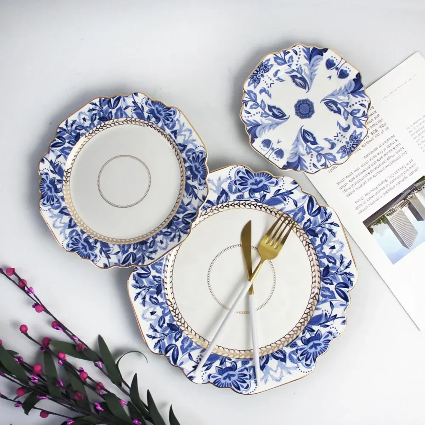 Exquisites Luxus Blau Blumengeschirr mit Goldrand